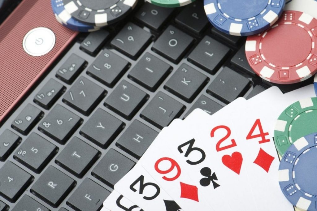 How can you play online lottery keeping botheration at bay?