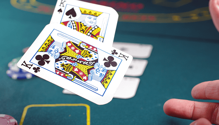 Why Are People Becoming Fond Of Online Poker Gambling? Unveil The Specs Here!