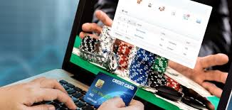 Advantages of Playing at Online Casino and Land-Based Casino