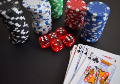 The Benefits of Interacting with Live Dealers: Enhancing the Casino Experience   